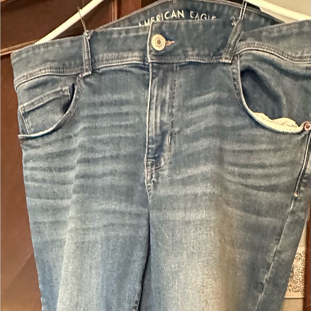 Gentle worn AE next stretch boot cut jeans. 🚭